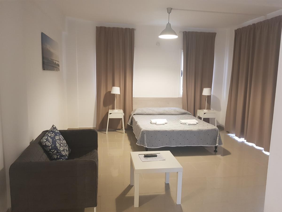 Valentinos Apartments 파포스 외부 사진