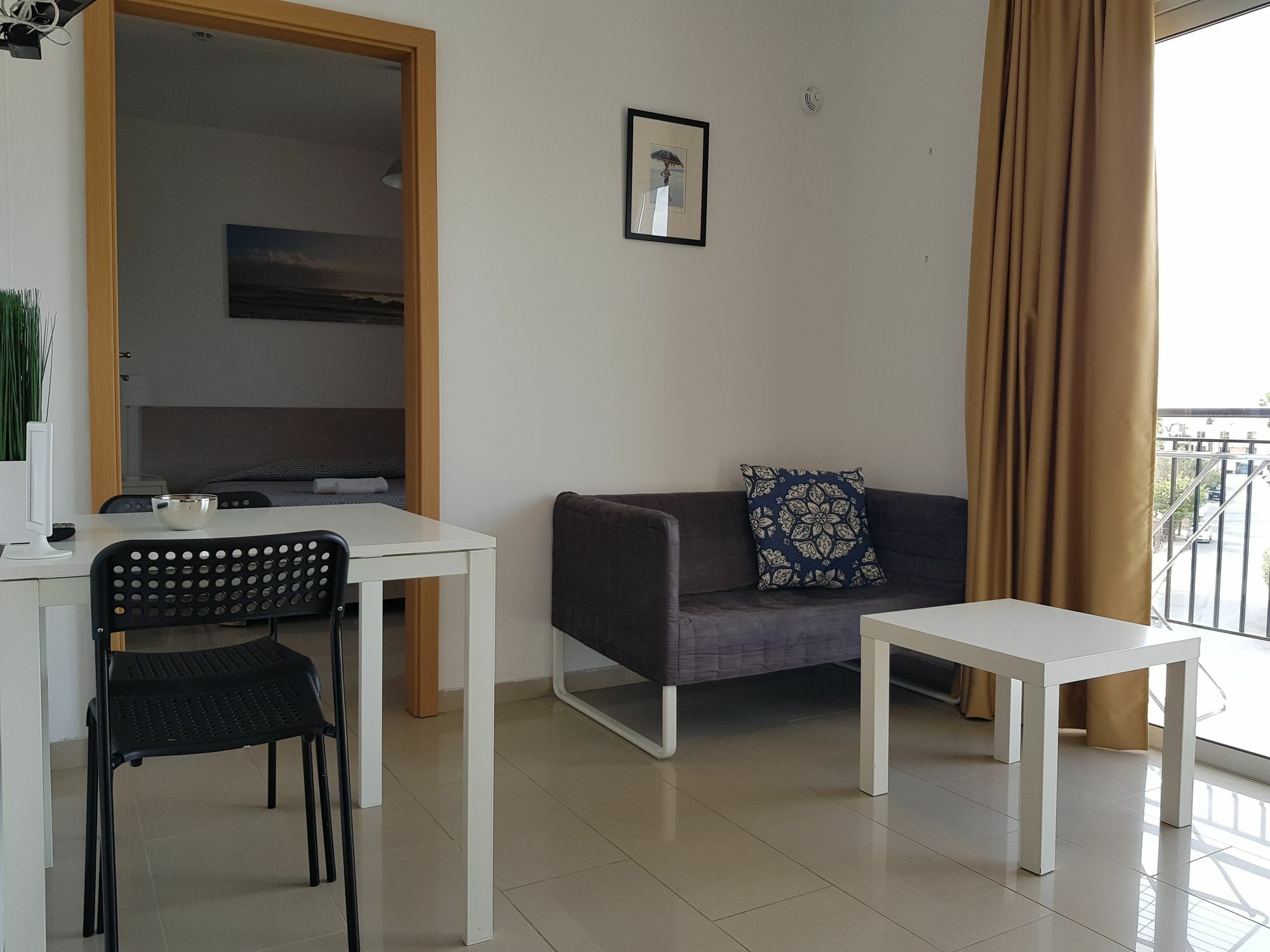 Valentinos Apartments 파포스 외부 사진