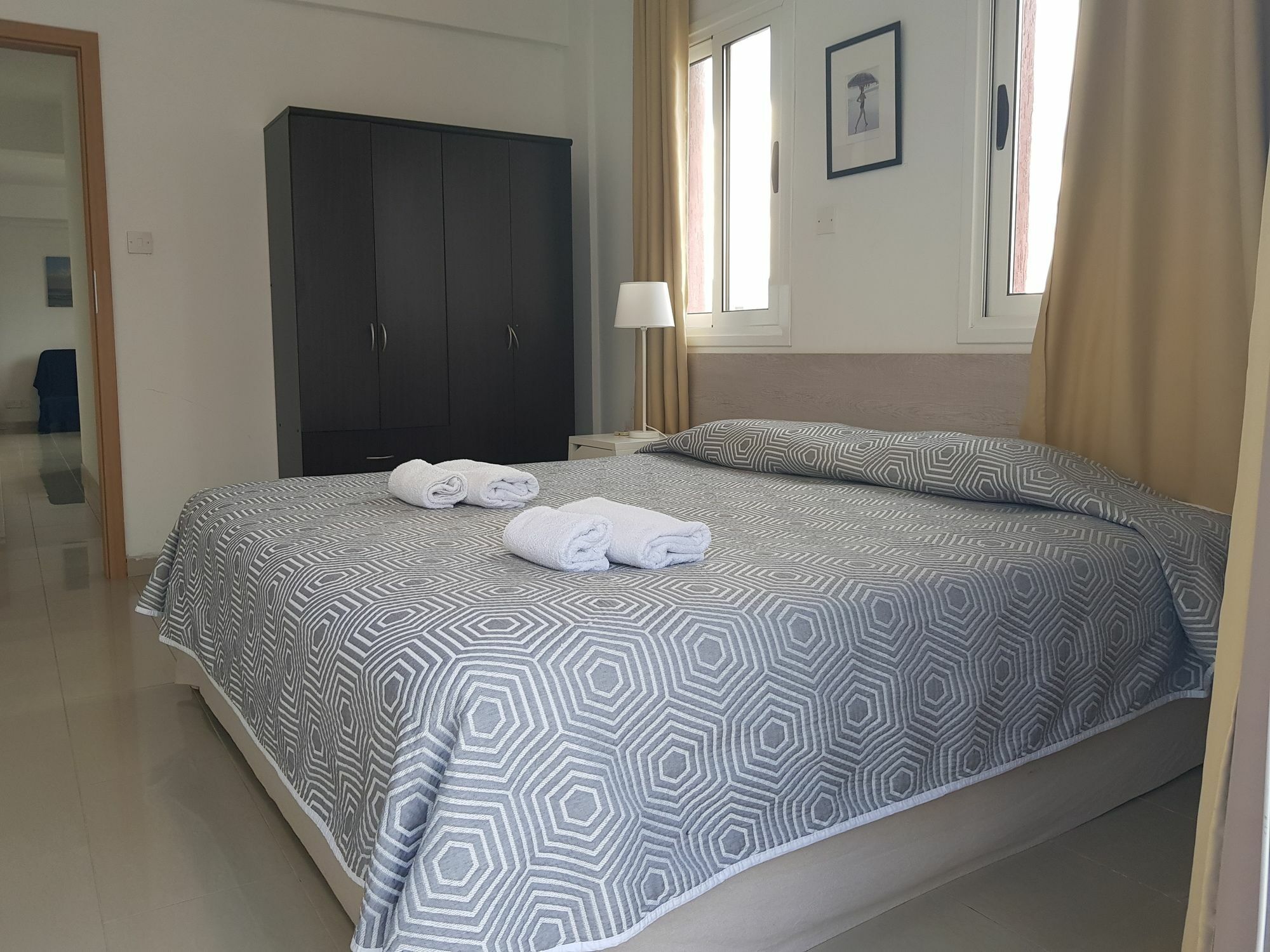 Valentinos Apartments 파포스 외부 사진